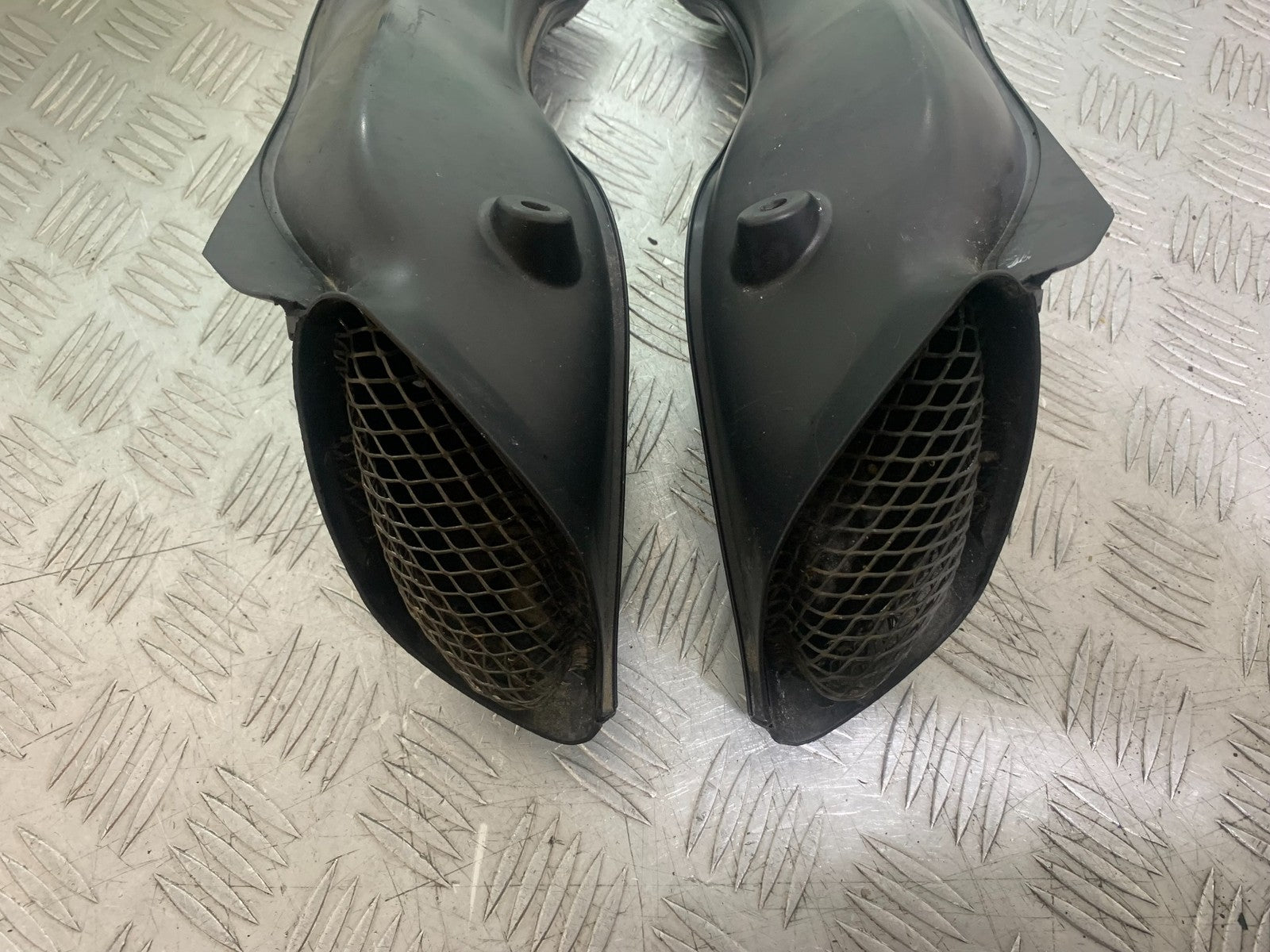SUZUKI GSXR750 GSXR 750 K4 K5 AIR TUBES  2004-2005 (CMB1319)