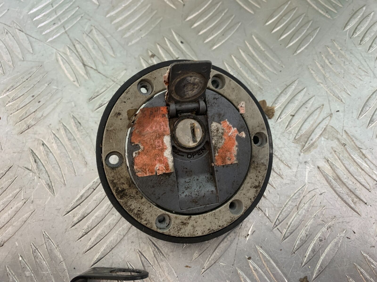 TRIUMPH TIGER 800 ECU LOCKS KEYS (NON ABS)  YEAR 2011-2013  (CMB1113)