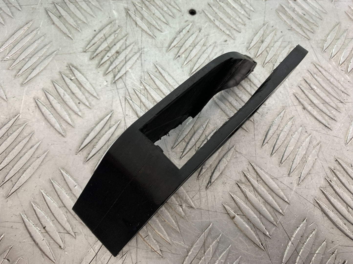 QINGQI QM125 GY-2B CHAIN GUIDE  YEAR 2016 (CMB1228)