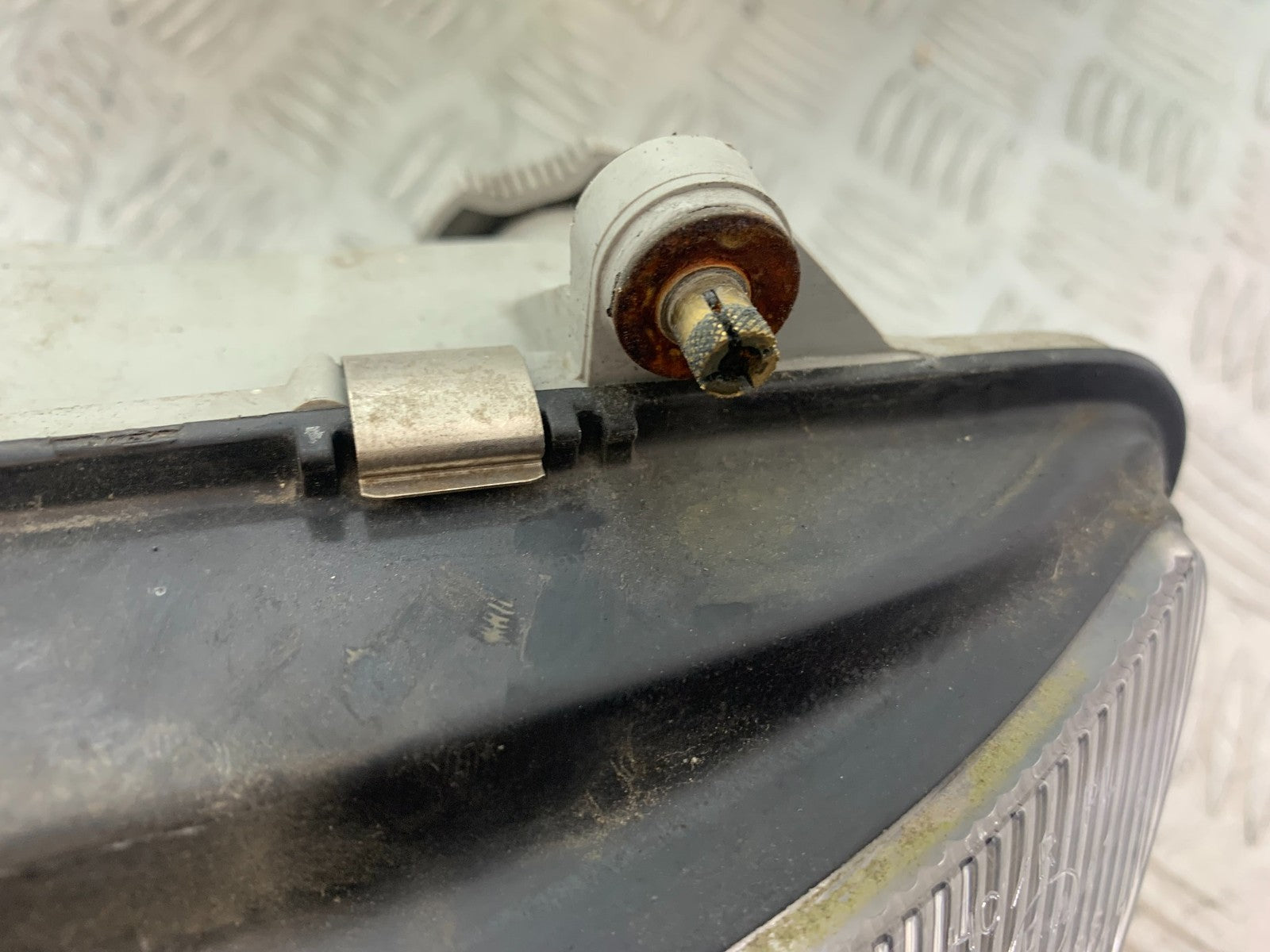 HONDA NT650 V DEAUVILLE HEADLIGHT  YEAR 1998-01(CMB1320)