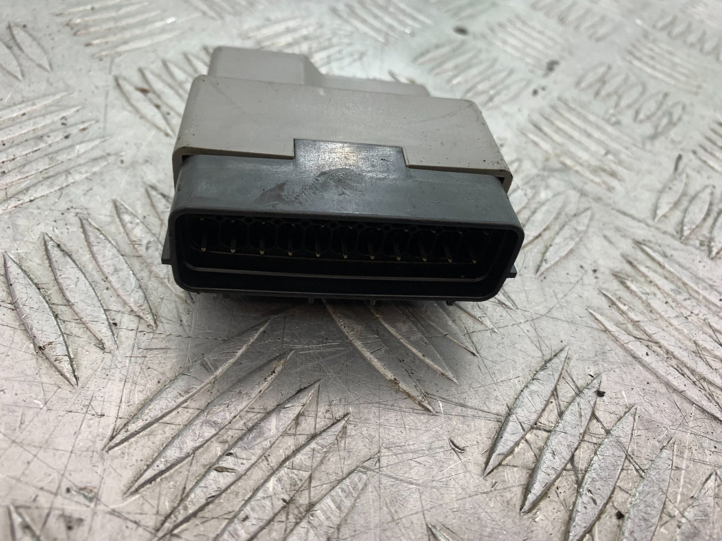 HONDA XL125 VARADERO CDI UNIT   YEAR 2001-2006  (CMB1304)