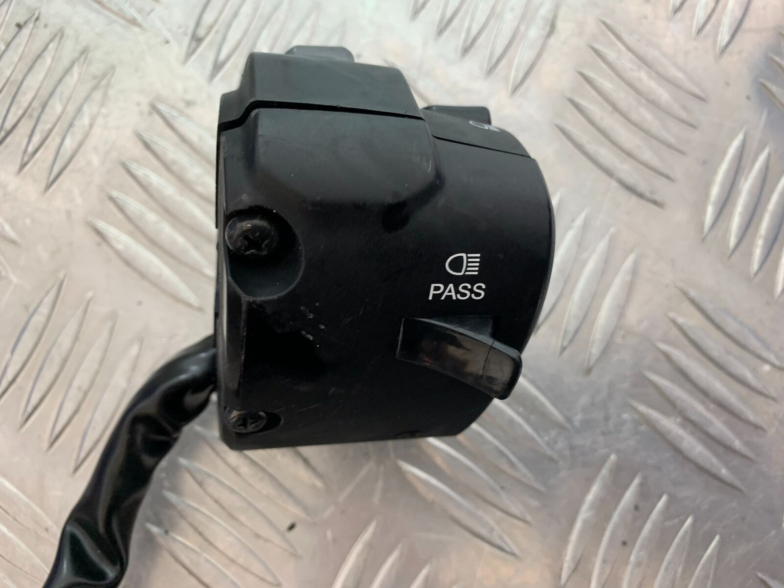 KAWASAKI ZX10R ZX 10R LEFT SWITCH GEAR  YEAR 2016-2020 (CMB1015)