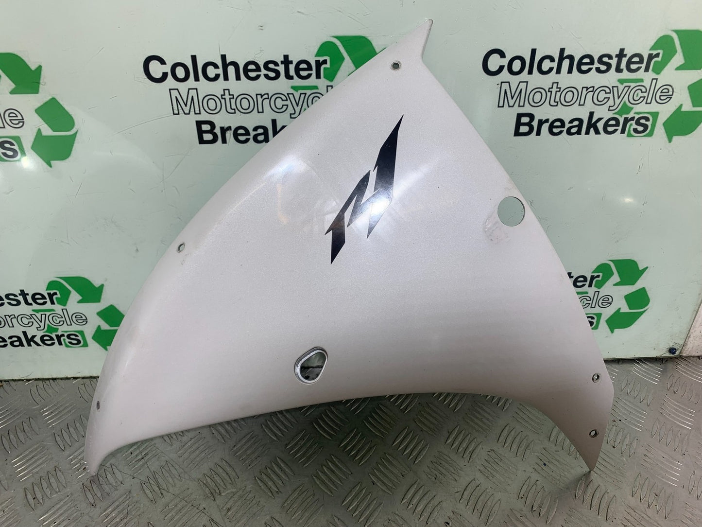 YAMAHA YZF R1 14 B BIG BANG LEFT FAIRING PANEL   2009-14 (CMB1175)