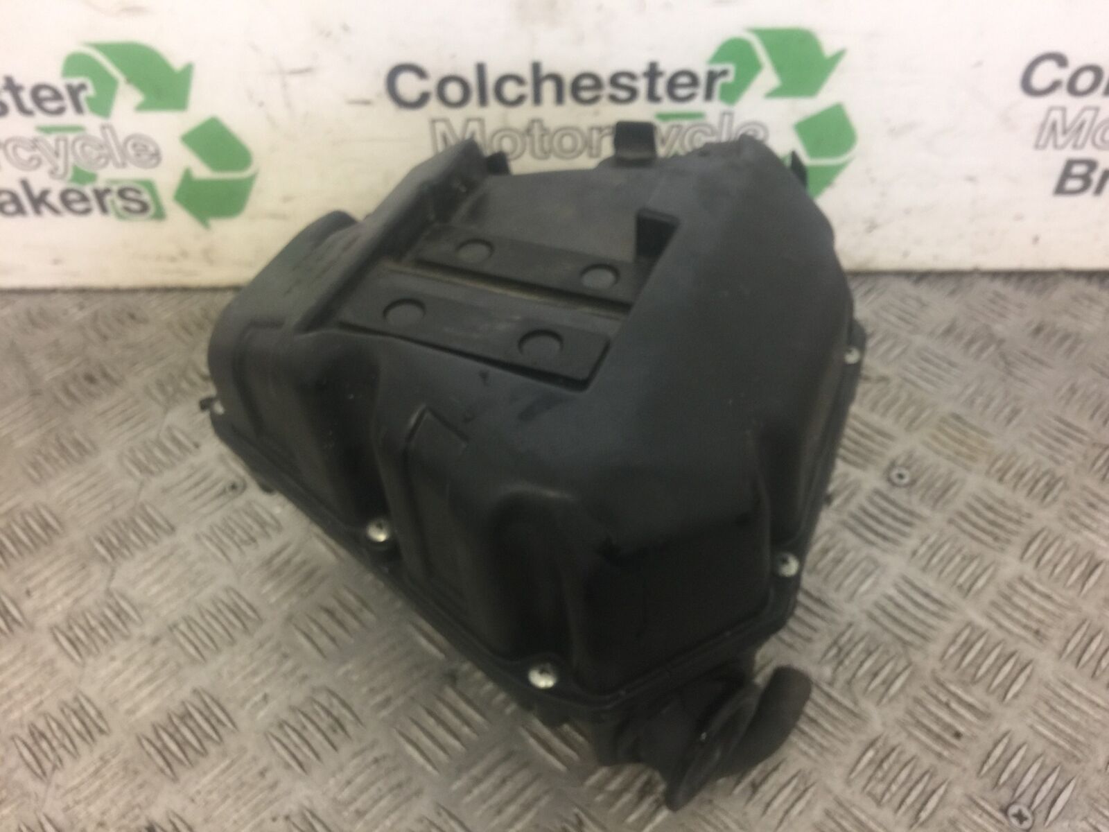 KAWASAKI ER6 N AIRBOX  YEAR 2012-2015 (STOCK 568)