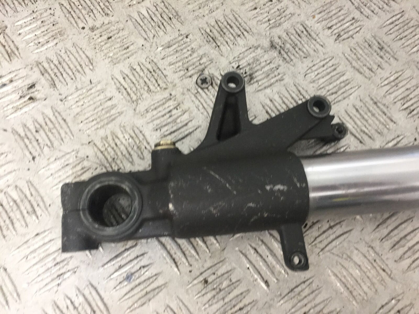HONDA CBR929 FIREBLADE RIGHT FORK LEG  YEAR 2000-01
