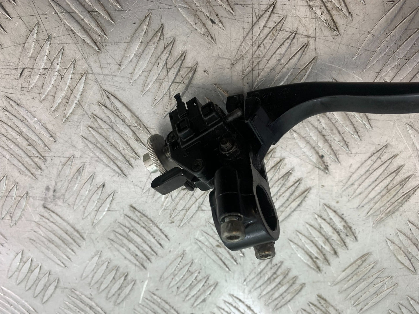 KAWASAKI Z1000 SX CLUTCH LEVER AND BRACKET   YEAR 2014-16 (CMB1264)