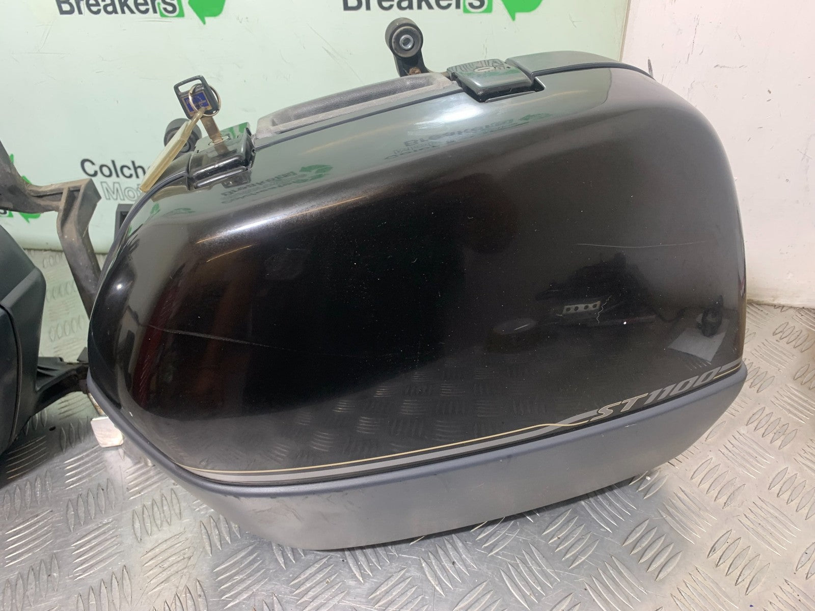 HONDA ST1100 PAN EUROPEAN LEFT AND RIGHT PANNIERS & RAILS  1993-2001 (CMB1195)