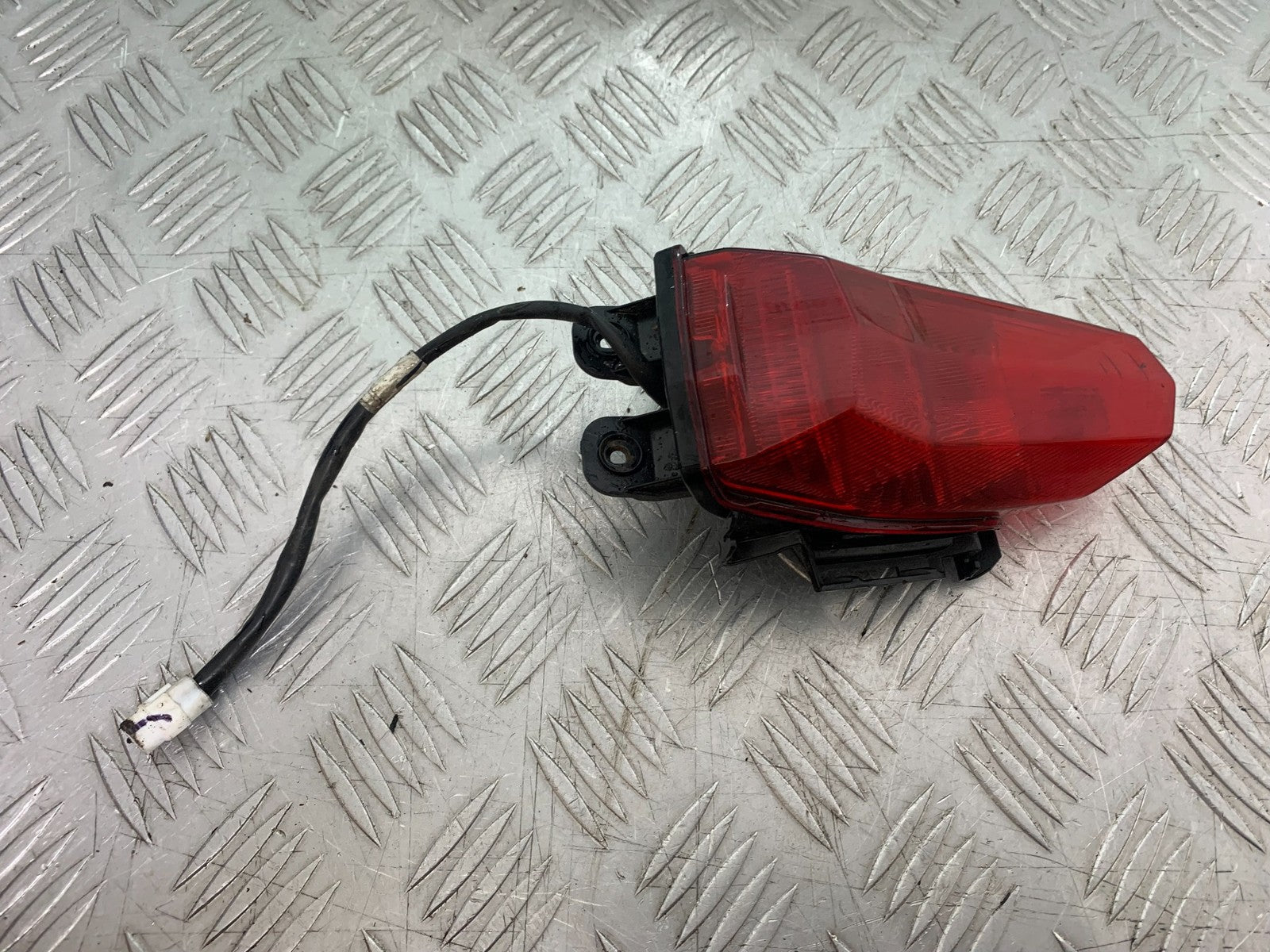 YAMAHA YZF-R125 YZF 125 REAR LIGHT YEAR 2019-2022 (CMB1263)
