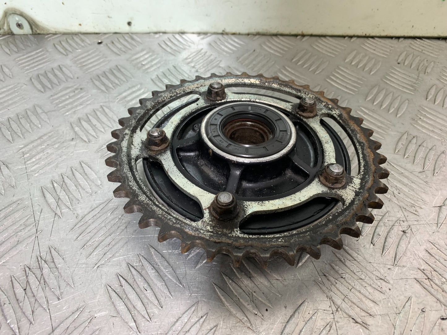 SUZUKI DL1000 V-STROM SPROCKET CARRIER  YEAR 2014-2019 (CMB1325)