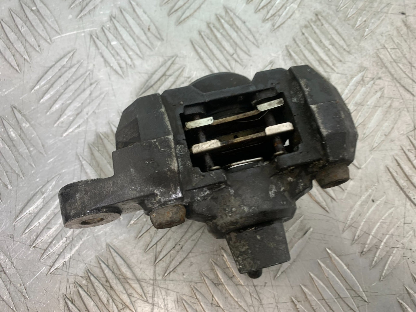 SUZUKI GSF600 GSF 600 BANDIT REAR BRAKE CALIPER  2000-2004 (CMB1269)