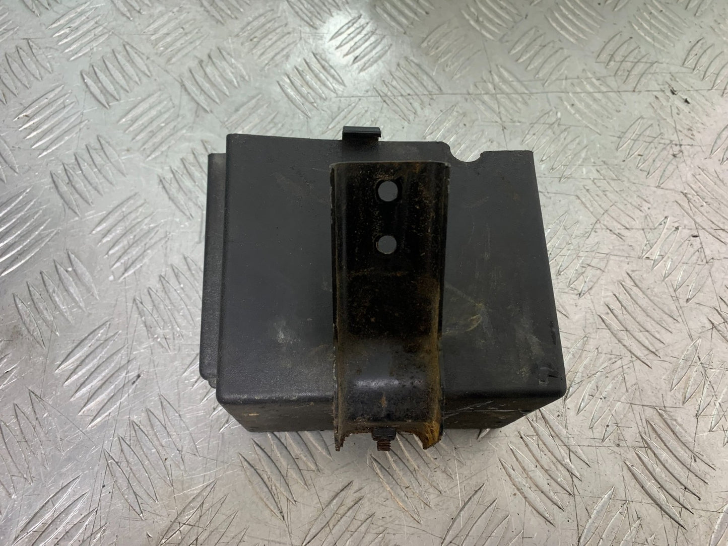 TRIUMPH TROPHY 900 BATTERY BOX  YEAR 1991-95 (CMB1251)