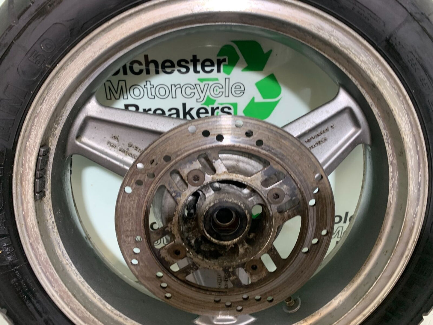 KAWASAKI ZR 750 ZEPHYR REAR WHEEL  YEAR 1991-95 (CMB1008)