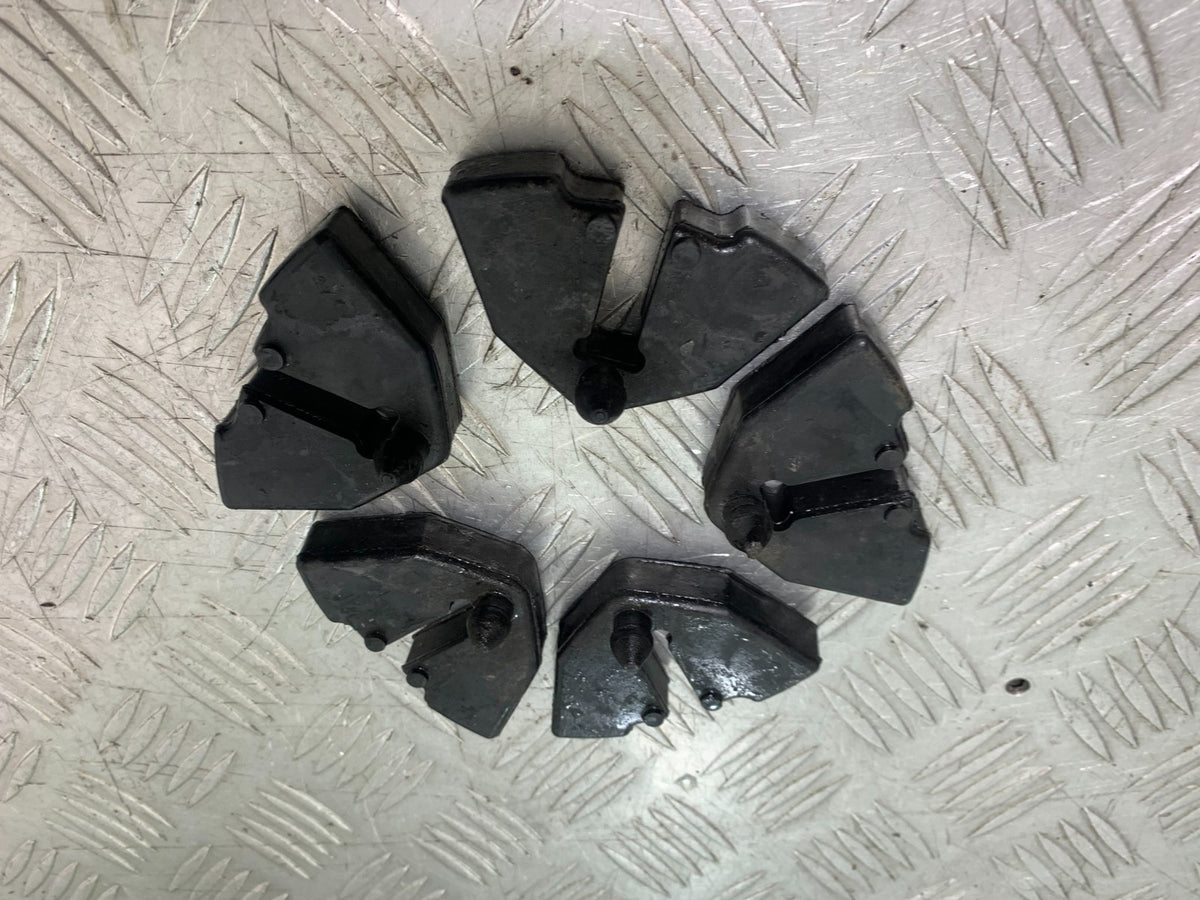 SUZUKI GSXR600 GSXR 600 SRAD CUSH DRIVE RUBBERS  YEAR 1997-2000 (CMB1276)