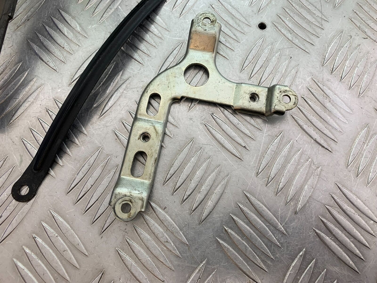 SUZUKI GSXR1000 GSXR 1000 FRAME BRACKETS   2009-2016 (CMB1049)