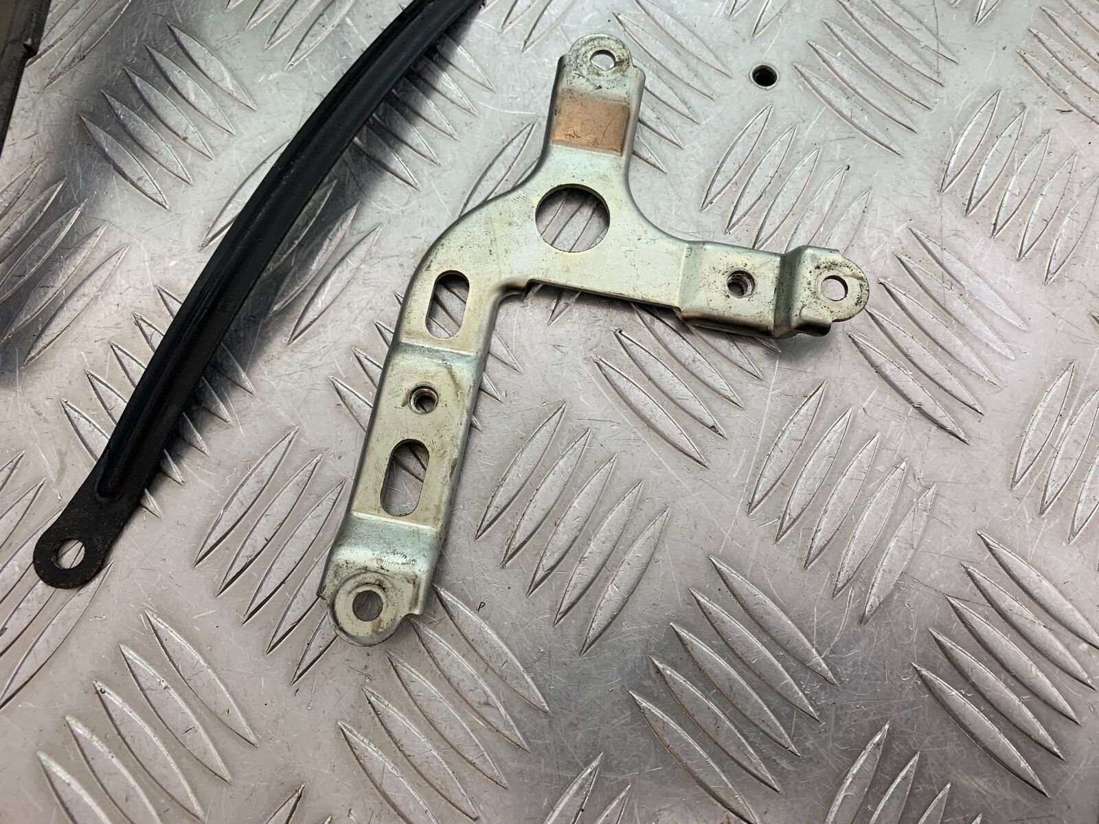 SUZUKI GSXR1000 GSXR 1000 FRAME BRACKETS   2009-2016 (CMB1049)