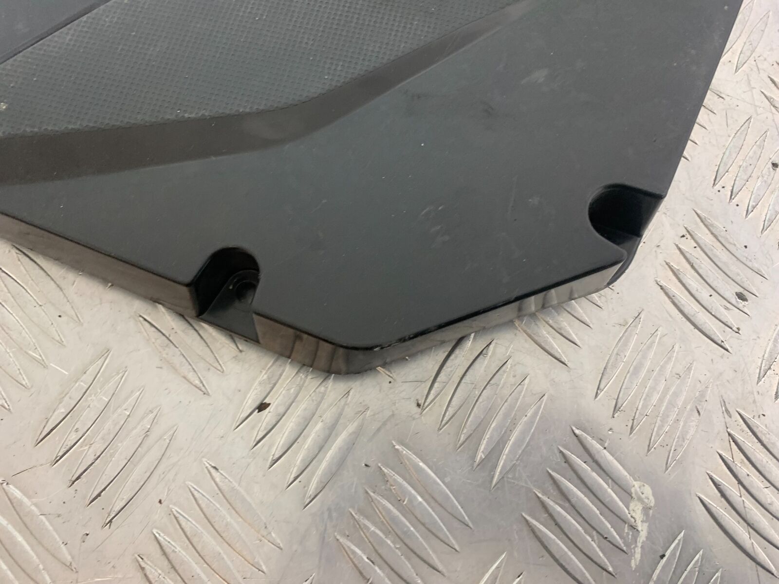 HUSQVARNA TE630 TE 630 SIDE COVER   YEAR 2010-11 (CMB1120)