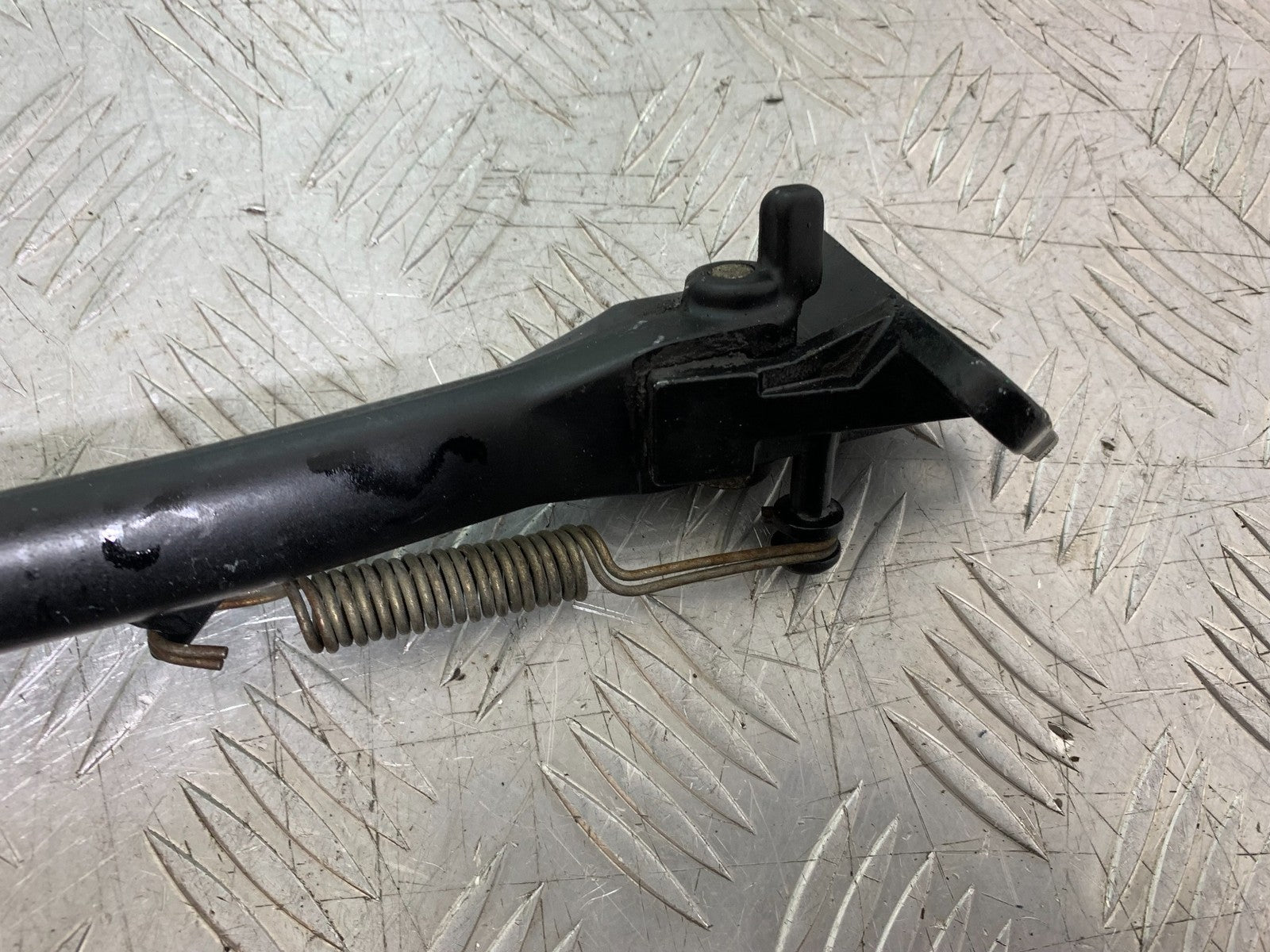 TRIUMPH 955I SPRINT RS SIDE STAND YEAR 1999-03 (CMB1313)