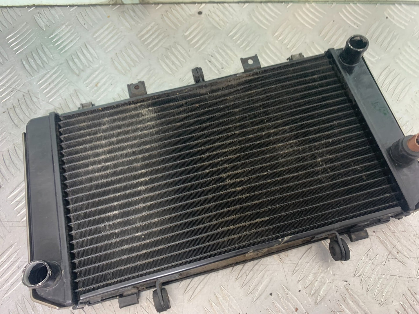 KAWASAKI Z750 Z 750 RADIATOR YEAR 2004-2006  (CMB1234)