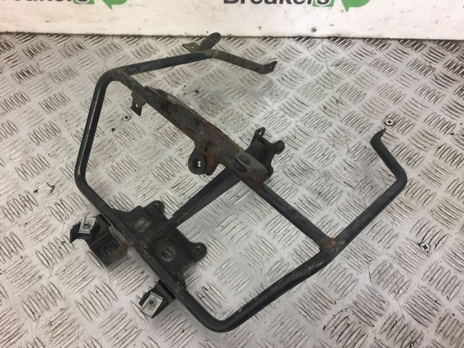 HONDA XL125 VARADERO FAIRING BRACKET  YEAR 2004 STOCK NO 422
