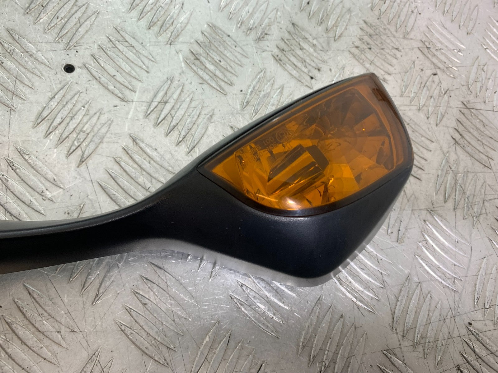 TRIUMPH 1050 SPRINT ST RIGHT MIRROR  2003-2011 (CMB1285)