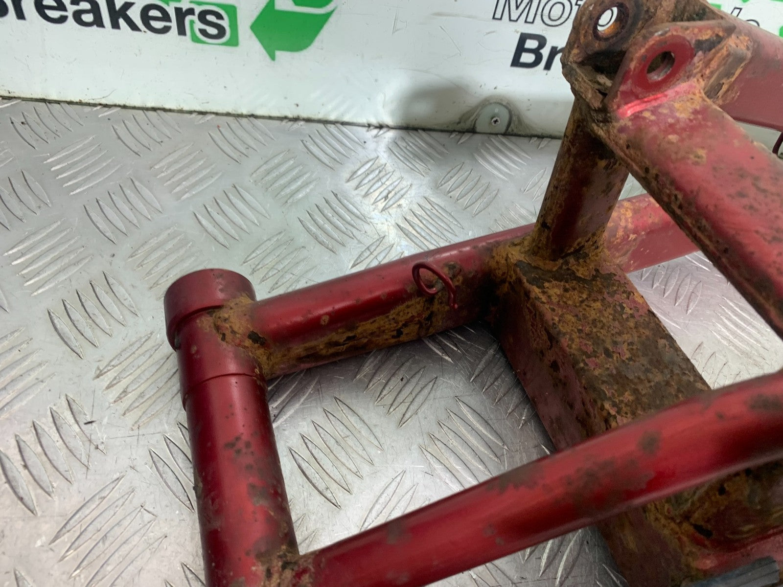 KAWASAKI ER6 F ER6F SWINGARM  YEAR 2005-2008 (CMB1277)