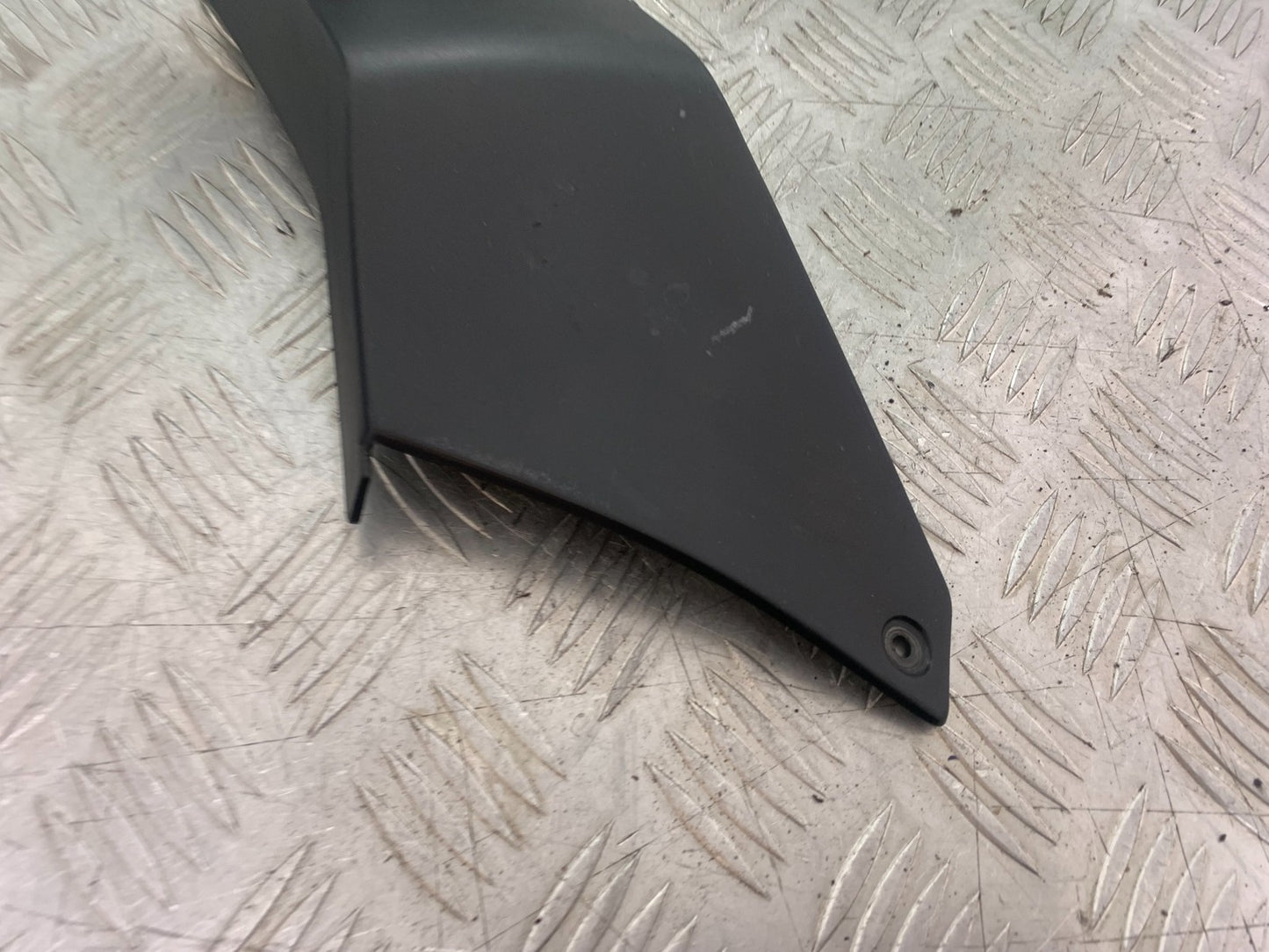 KAWASAKI GTR1400 GTR 1400 RIGHT TOP FAIRING INFILL PANEL YEAR 2007-2009(CMB1174)