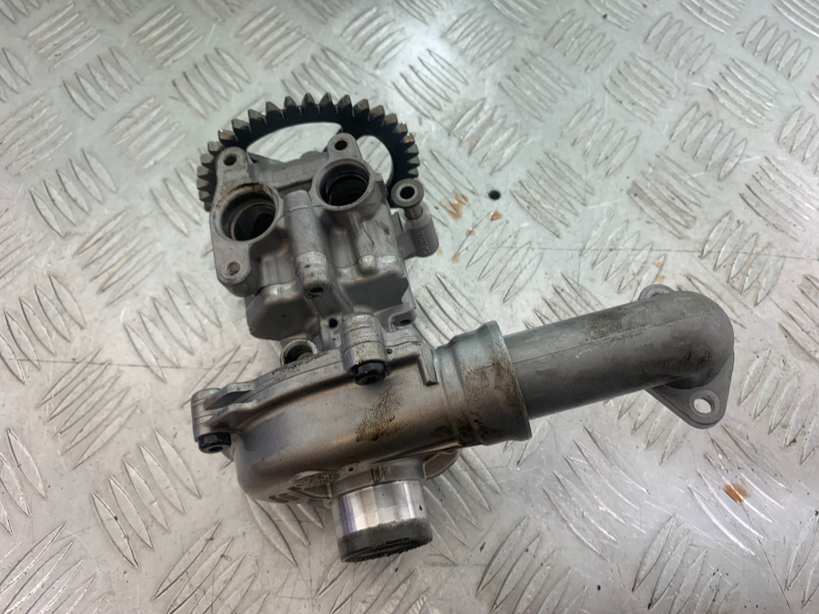 MV AGUSTA 800 F3 OIL PUMP YEAR 2013-2016 (CMB1152)