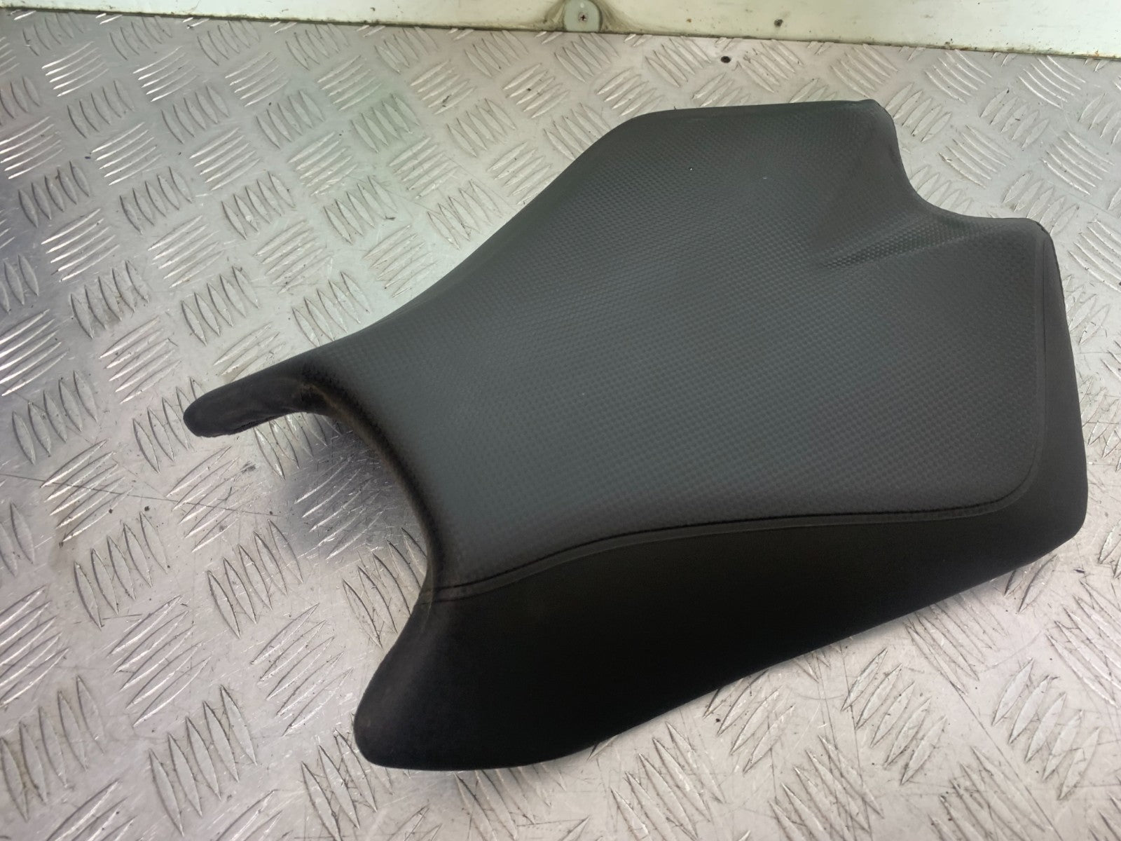 APRILIA TUONO 1000 V4R FRONT SEAT   YEAR 2011-13  (CMB1331)