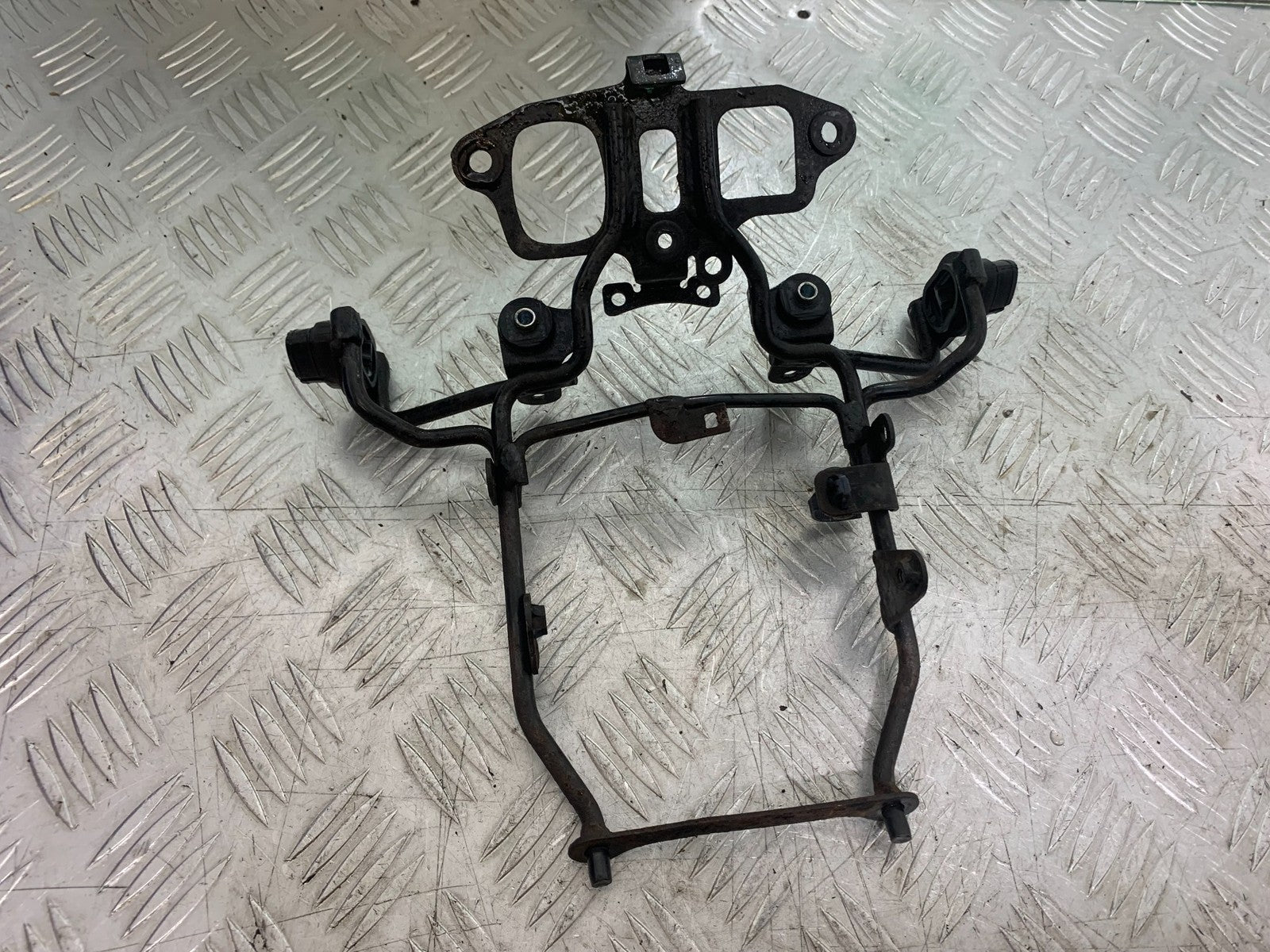 HONDA CB500 F CB500F HEADLIGHT BRACKET  YEAR 2013-2015  (CMB1235)