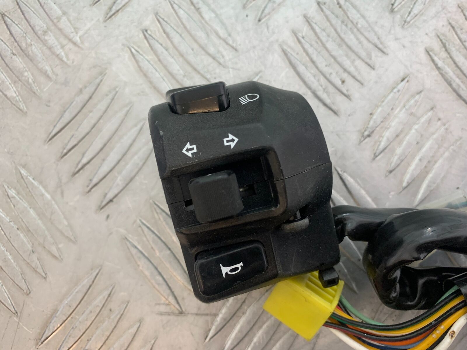 SUZUKI AN400 AN 400 BURGMAN LEFT SWITCH GEAR  YEAR 2017-2024 (CMB1118)
