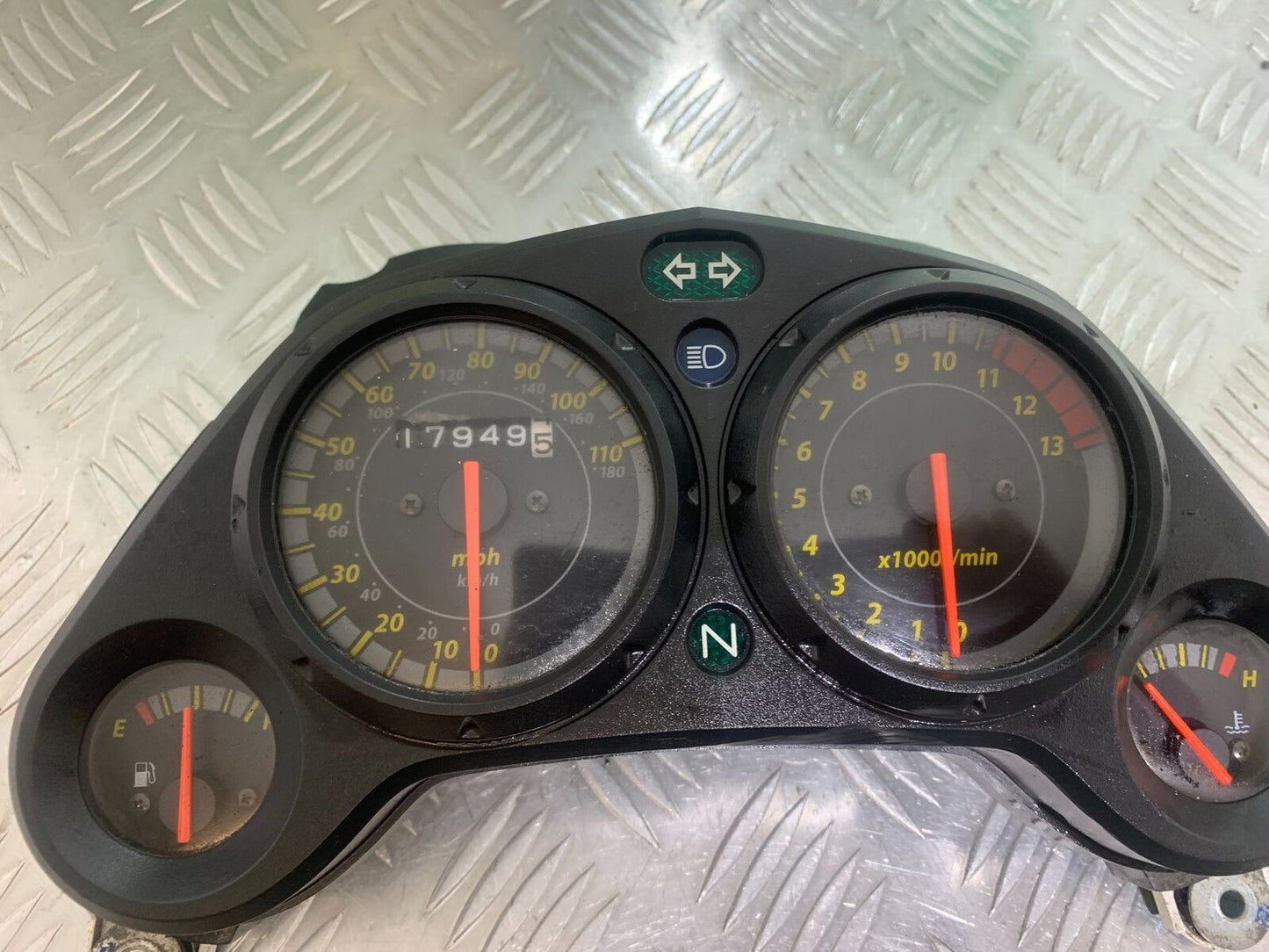 HONDA CBR125 CBR 125 CLOCKS SPEEDO DASH YEAR 2004-06  (CMB1040)
