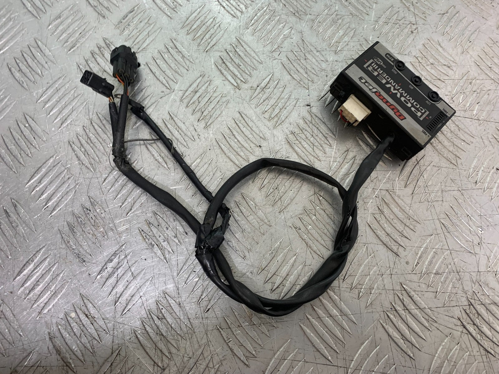SUZUKI SV1000 SV 1000 S POWER COMMANDER  YEAR 2003-2007 (CMB1293)