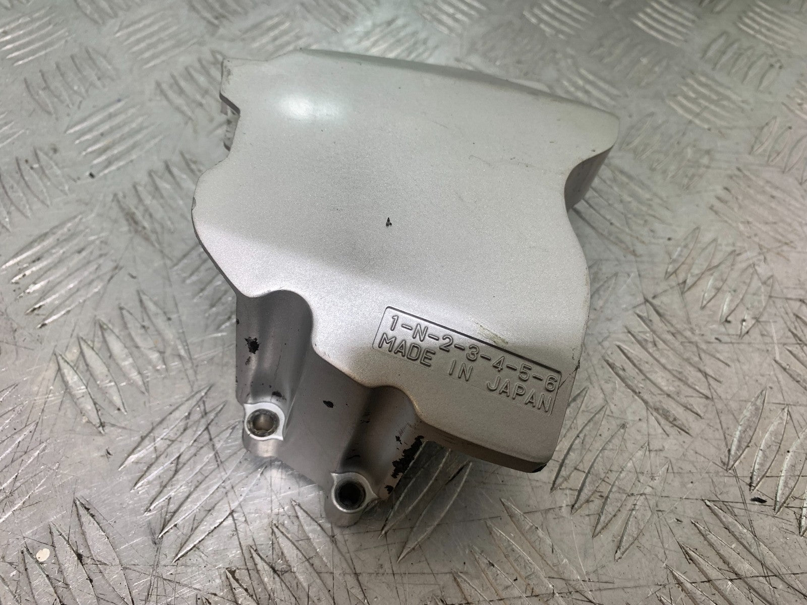 YAMAHA YZF R1 4XV SPROCKET COVER  YEAR 1998-99 (CMB1291)