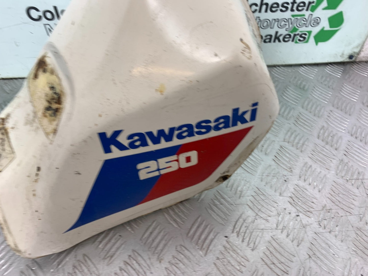 KAWASAKI KLR250 KLR 250 PETROL TANK YEAR 1984-2001 (CMB1225)