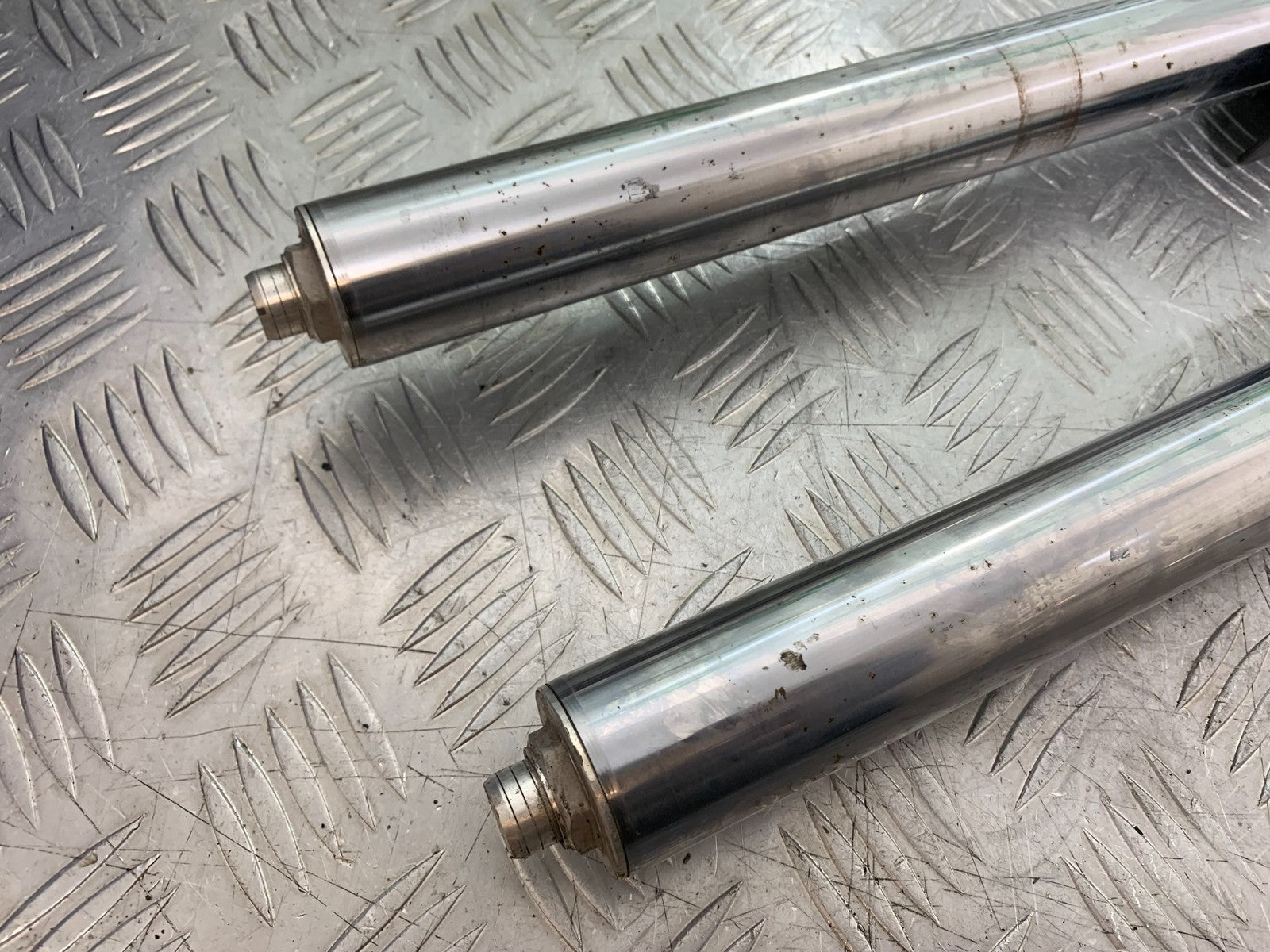 TRIUMPH 955i SPRINT ST FORKS  YEAR 1999-04 (CMB1230)