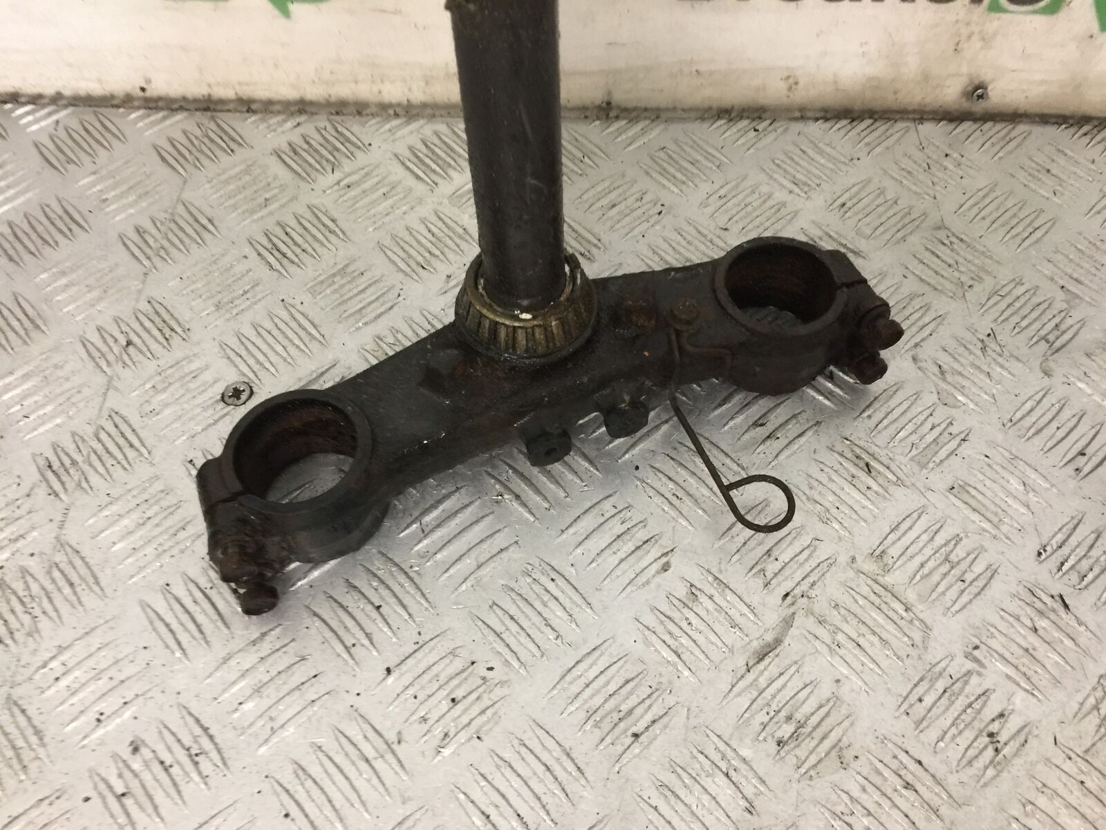 YAMAHA XTZ 750 SUPER TENERE BOTTOM YOKE   YEAR 1990-1995 (STOCK 889)