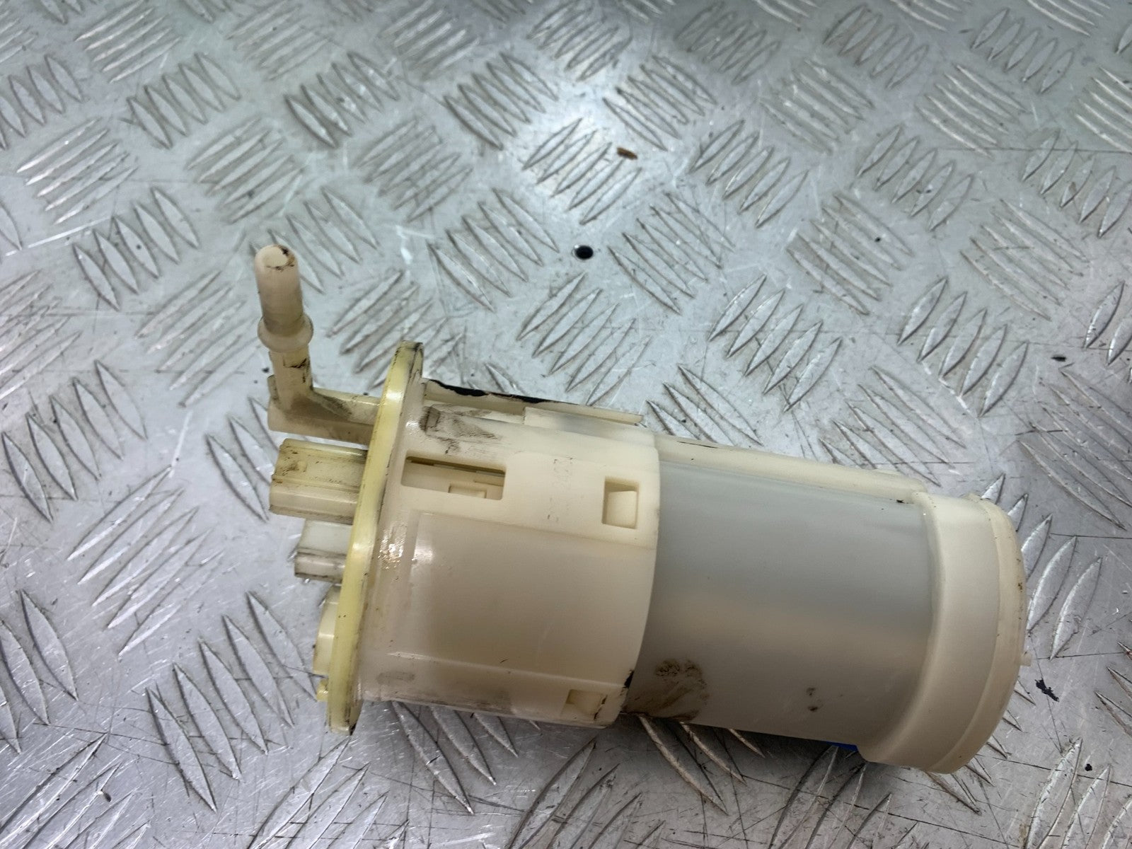 TRIUMPH 1050 SPRINT ST PETROL PUMP   YEAR 2004-2007 (CMB1197)