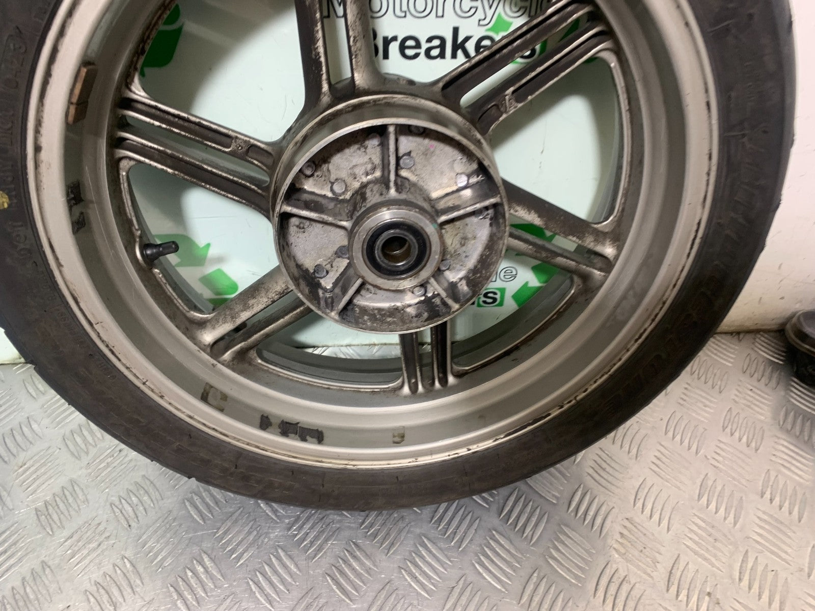 HONDA CBF600 CBF 600 REAR WHEEL  YEAR 2004-07  (CMB1305)