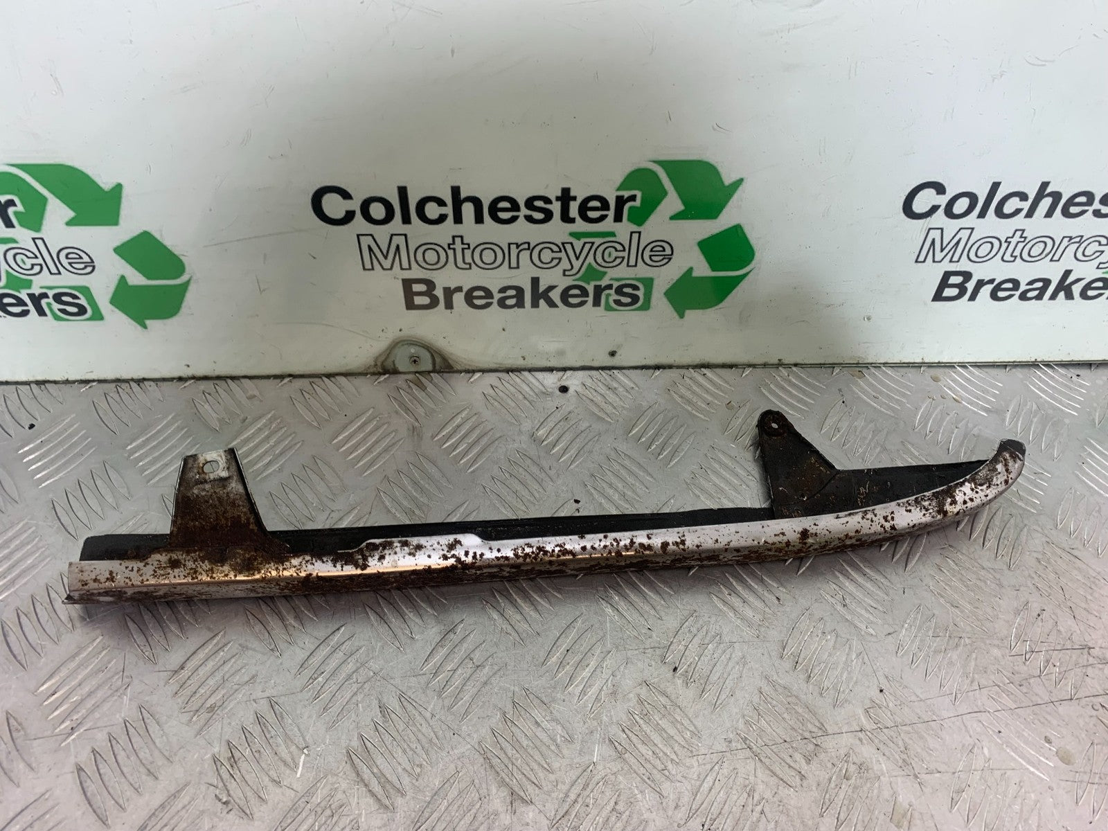 SUZUKI GP100 GP 100 CHAIN GUARD  YEAR 1978-1988 (CMB1259)