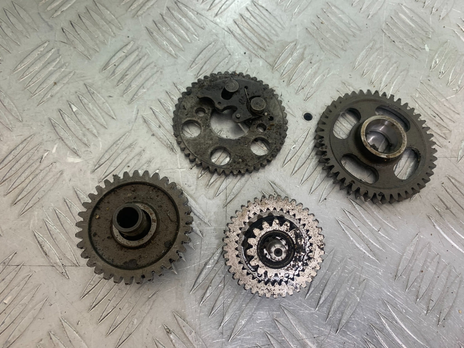 APRILIA 650 PAGASO STRADA ENGINE GEARS    YEAR 2005-2010 (CMB1057)