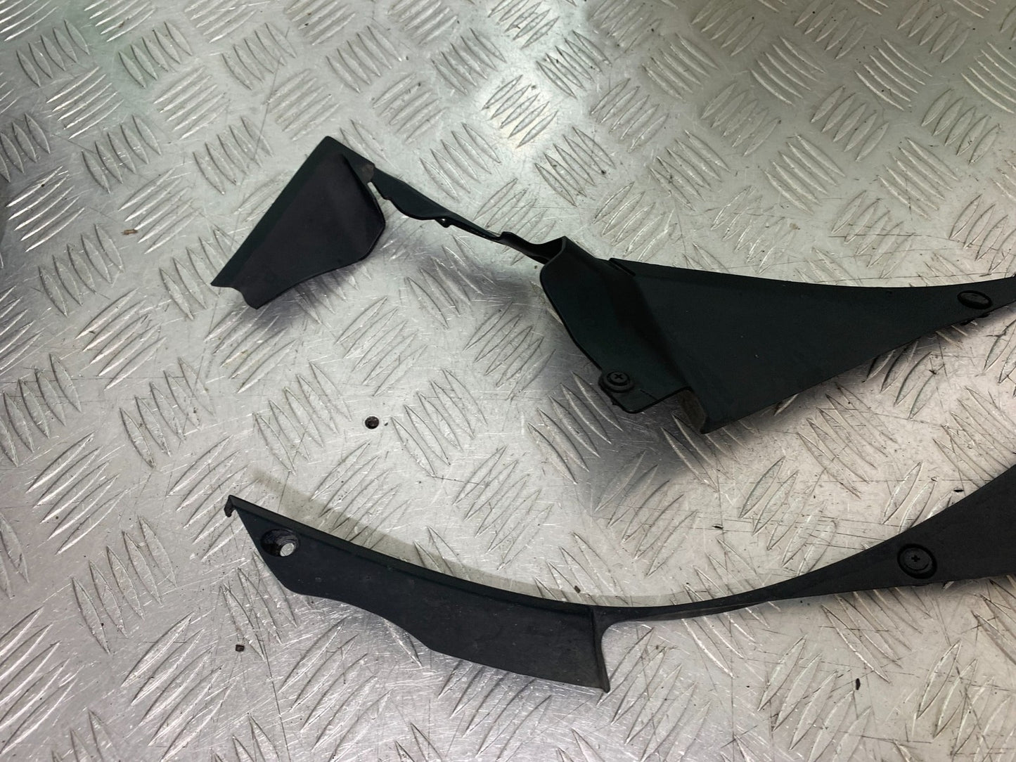 HONDA CBR1000 rr FIREBLADE INNER INFILLS   2012-2016 (CMB1280)