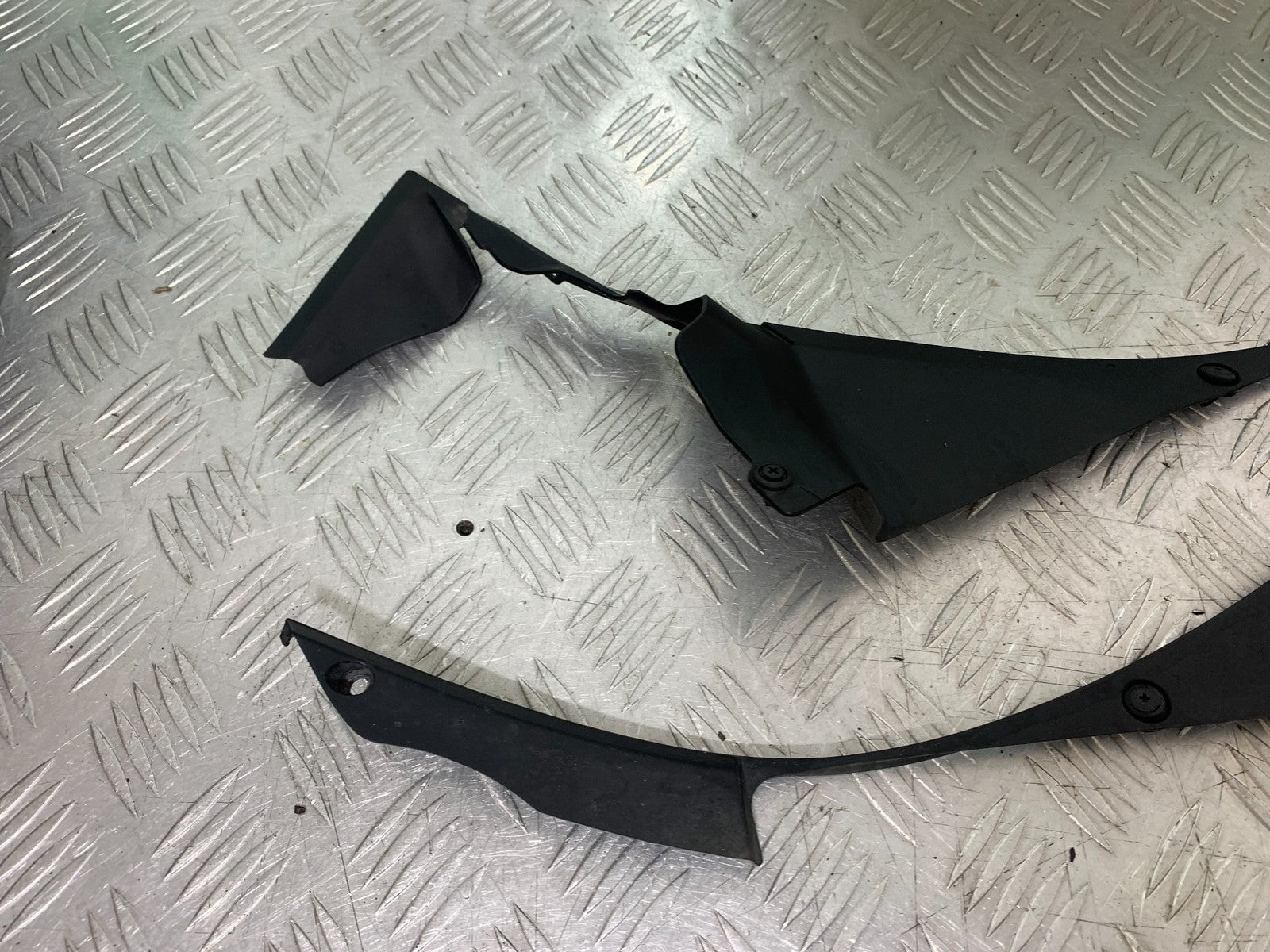 HONDA CBR1000 rr FIREBLADE INNER INFILLS   2012-2016 (CMB1280)