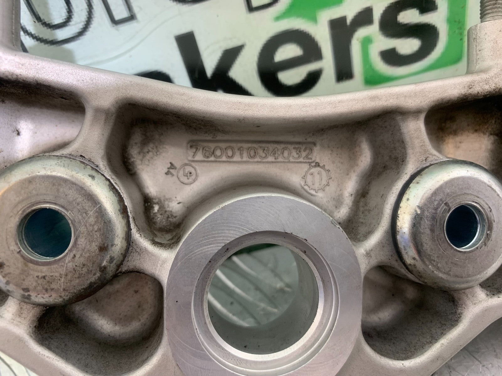 KTM 690 DUKE R LC4 TOP YOKE YEAR 2012-2015  (CMB1180)