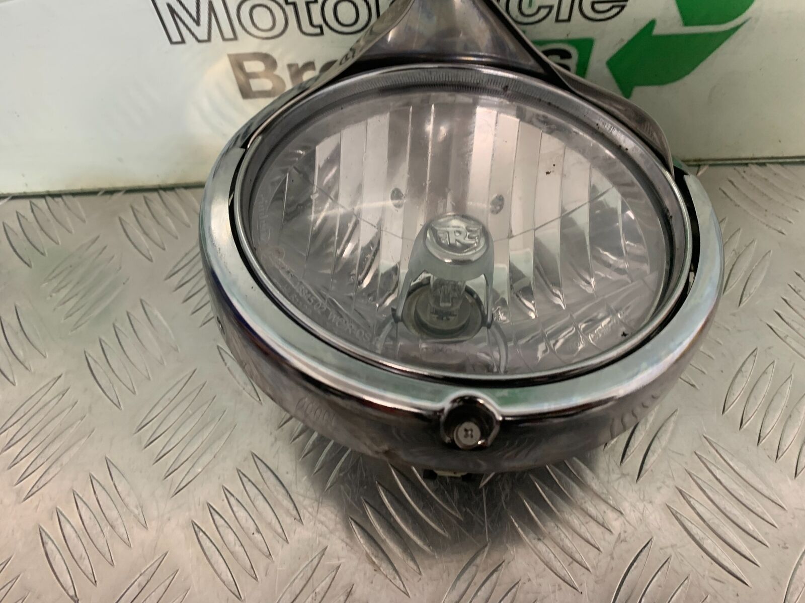 ROYAL ENFIELD 350 CLASSIC HEADLIGHT YEAR 2022 (STOCK 967)