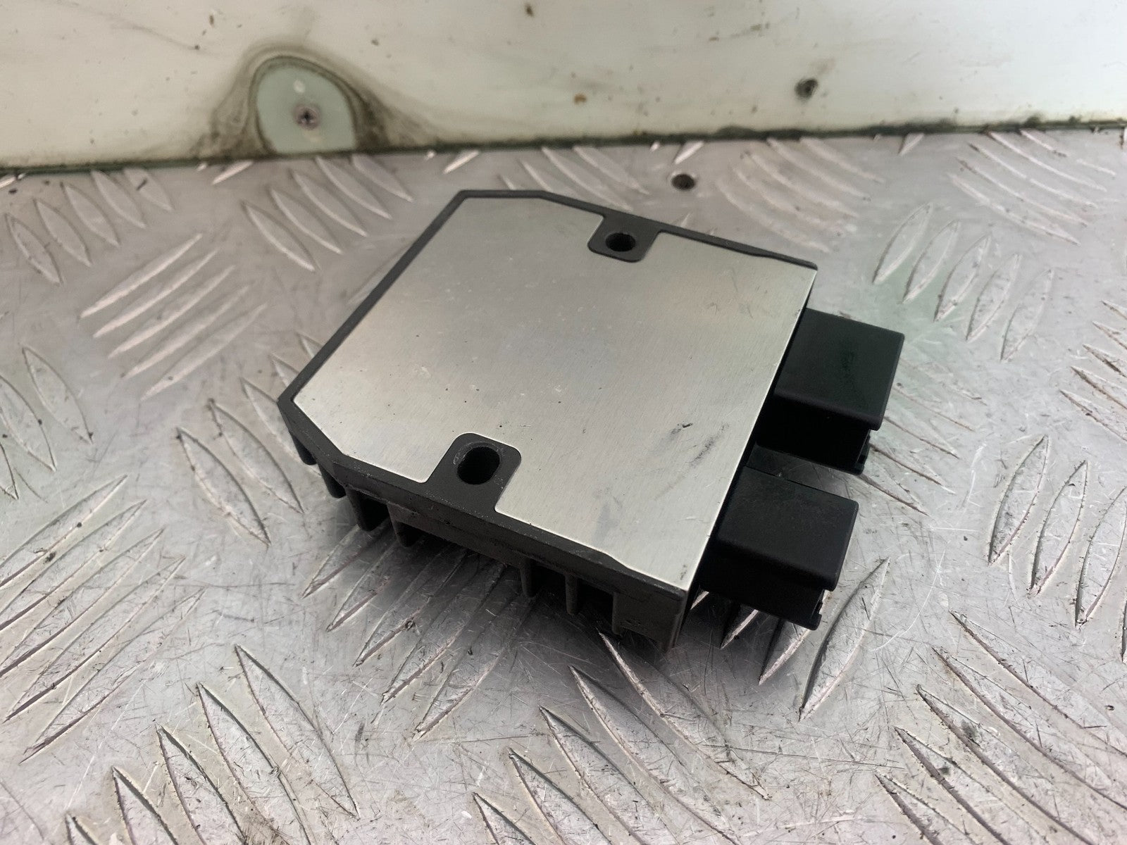 HONDA CBR1000 RR CBR 1000RR FIREBLADE REGULATOR RECTIFIER 2008-2011 (CMB1179)