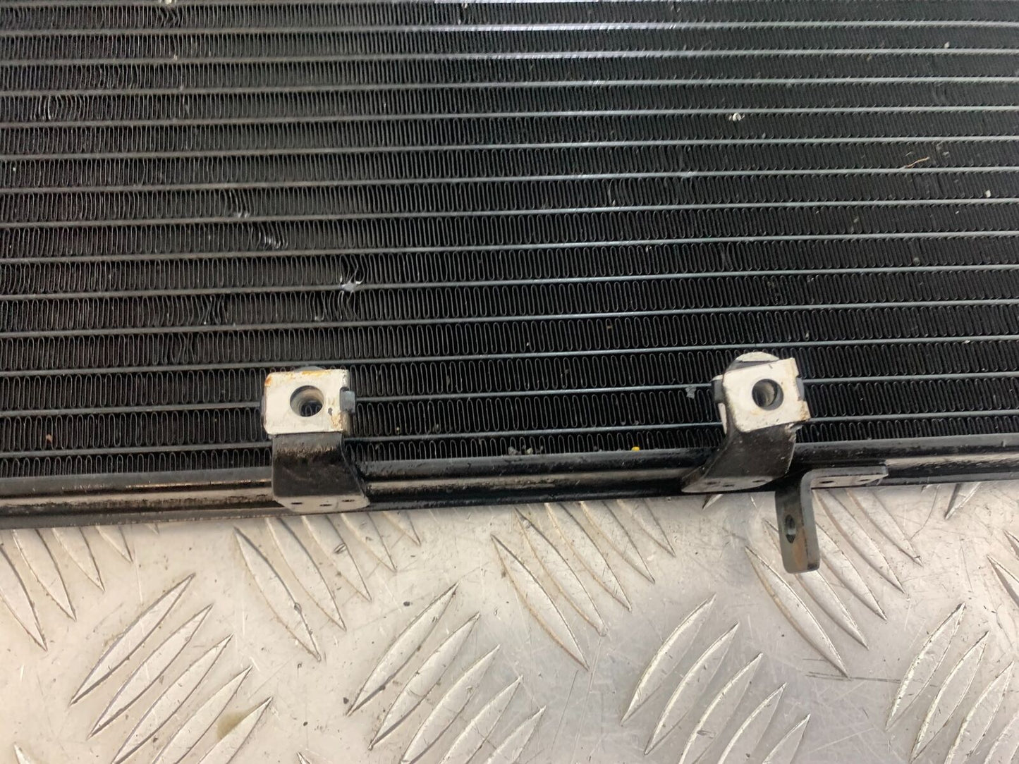 TRIUMPH TIGER 800 RADIATOR  YEAR 2011-2014 (CMB1113)