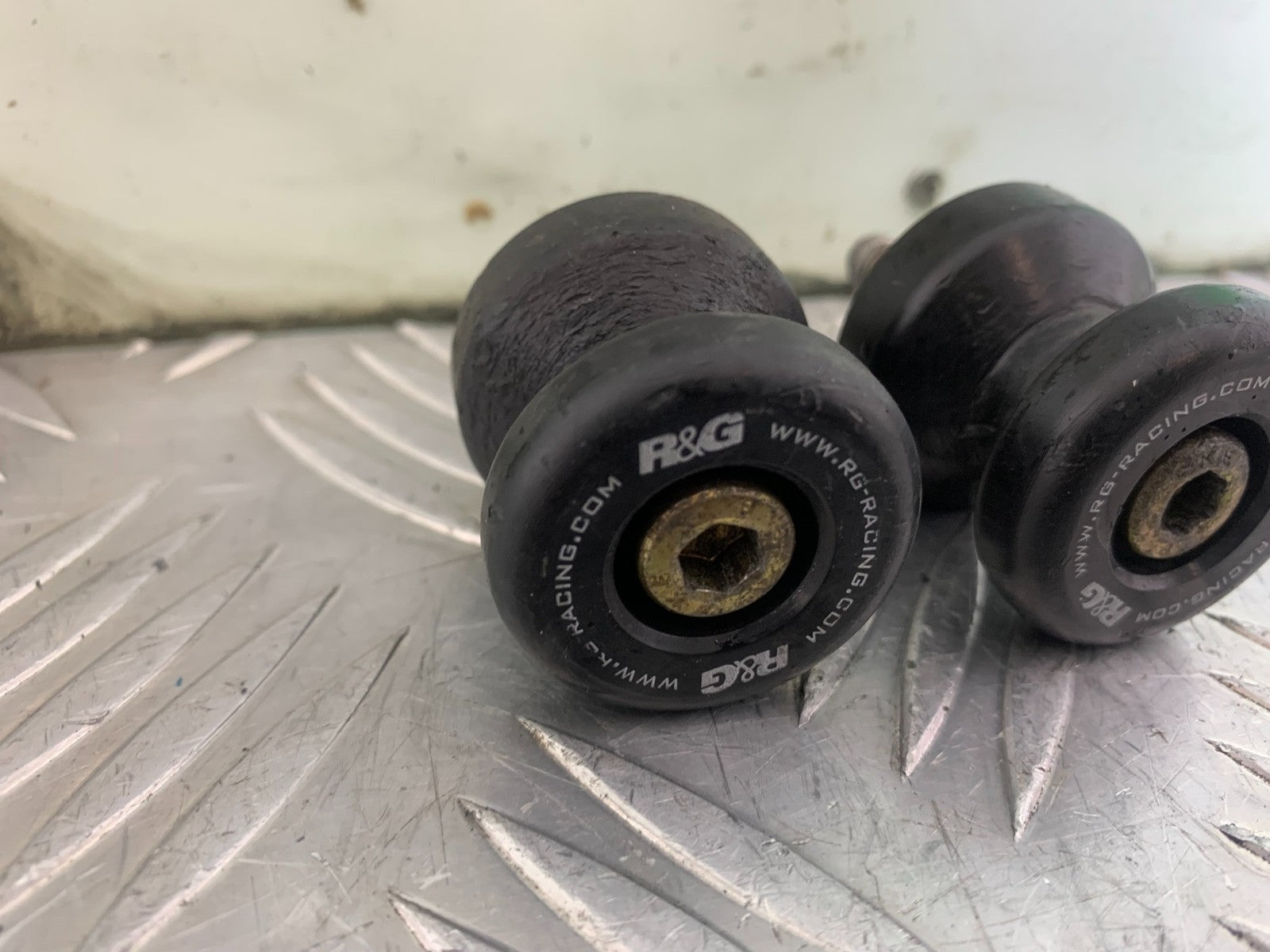 HONDA CBR1000 RR CBR 1000RR FIREBLADE R&G SWINGARM BOBBINS 2008-2011 (CMB1179)