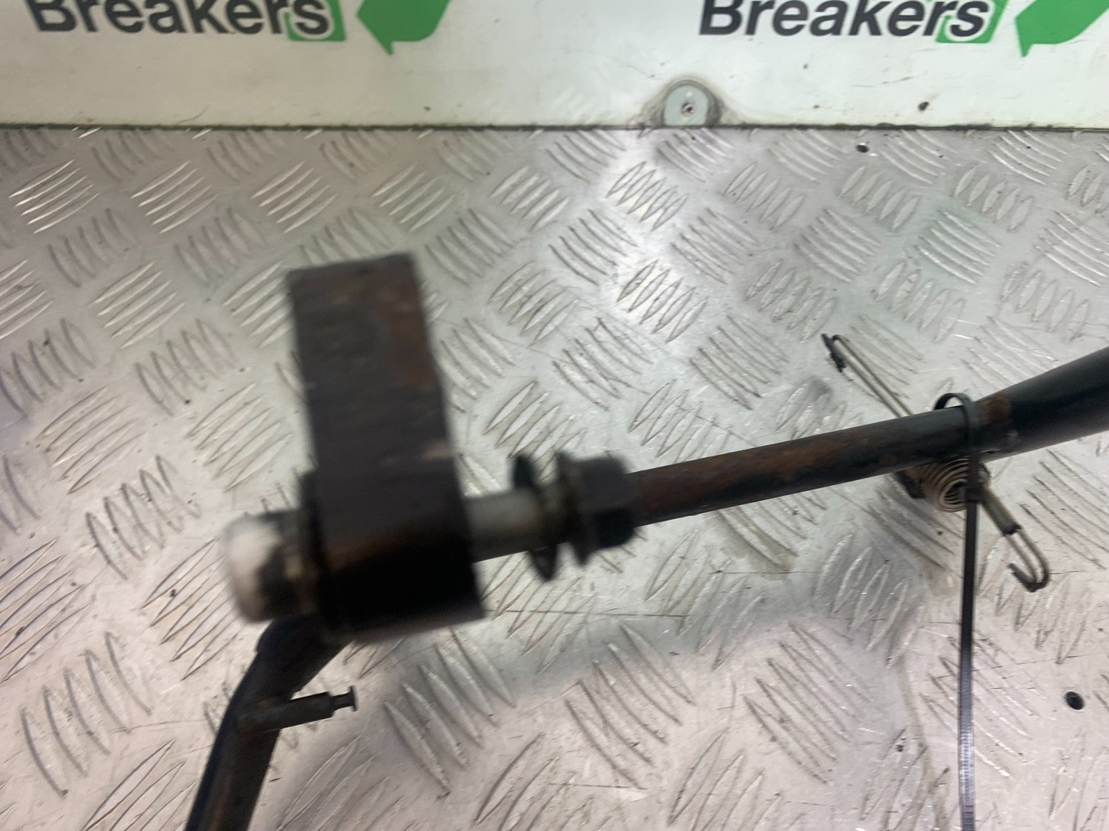 TRIUMPH 955i SPRINT ST CENTER STAND  1999-2004 (CMB1176)