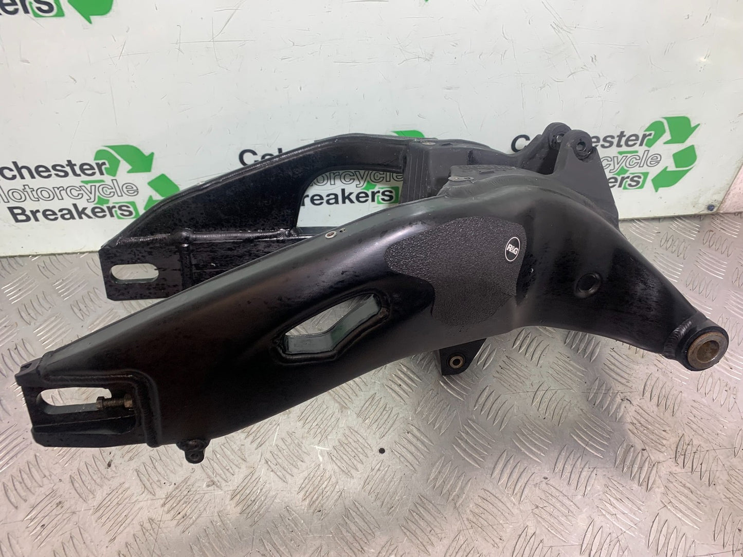 HONDA CBR1000 rr FIREBLADE SWINGARM  YEAR 2012-2016 (CMB1198)
