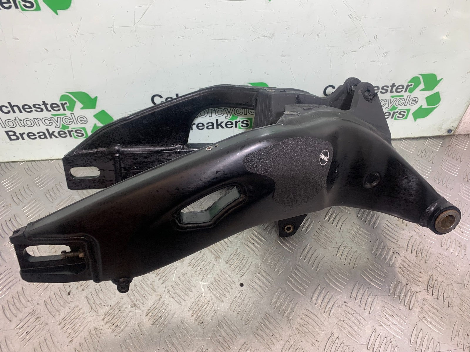 HONDA CBR1000 rr FIREBLADE SWINGARM  YEAR 2012-2016 (CMB1198)
